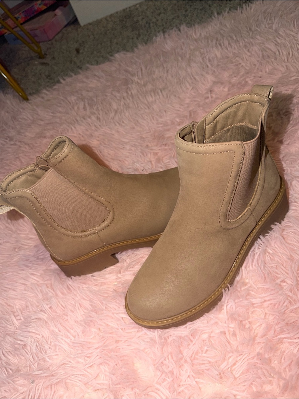 Women’s Tan Chelsea Ankle Boots